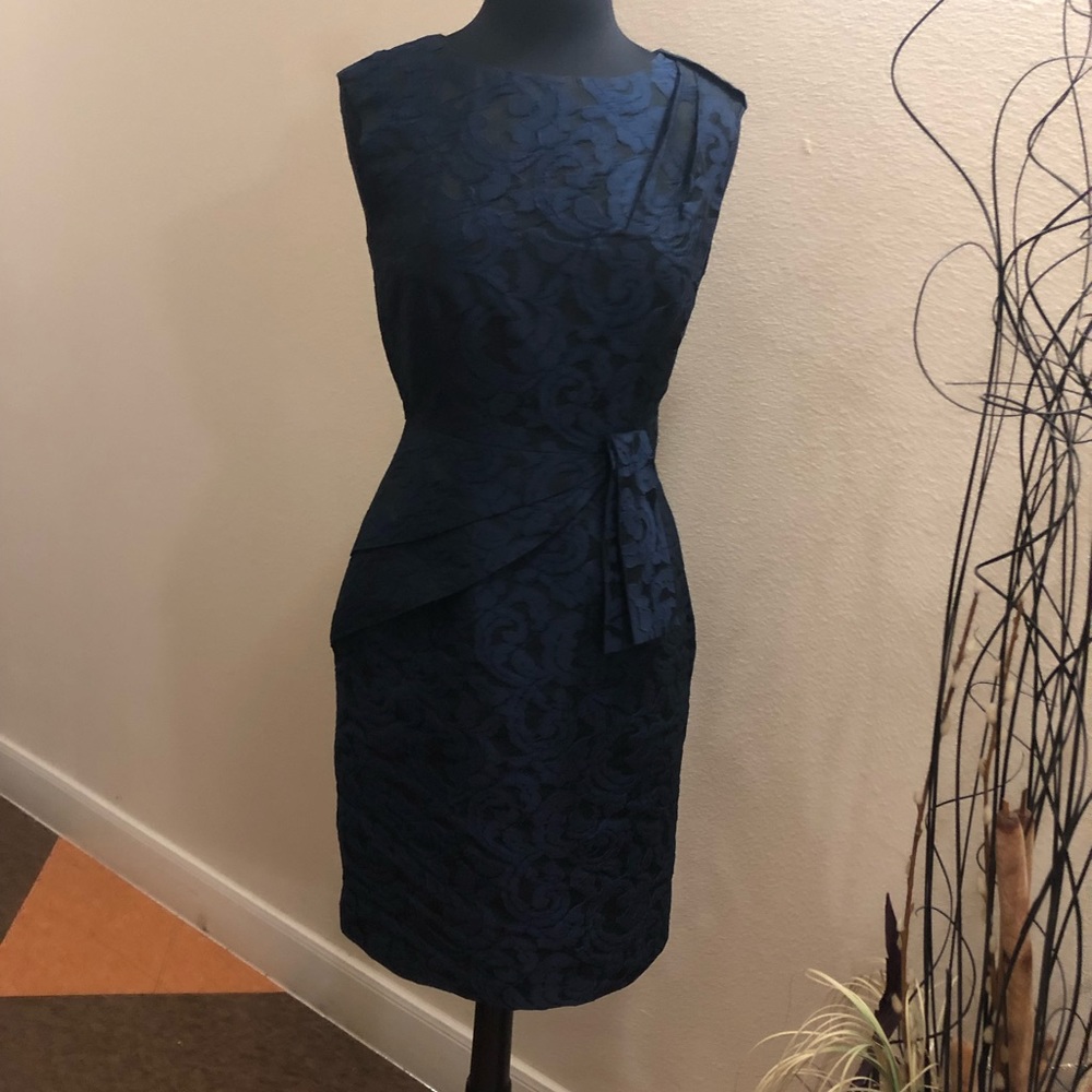 Adrianna Papell Sheath Silhouette Cocktail Dress. Preloved